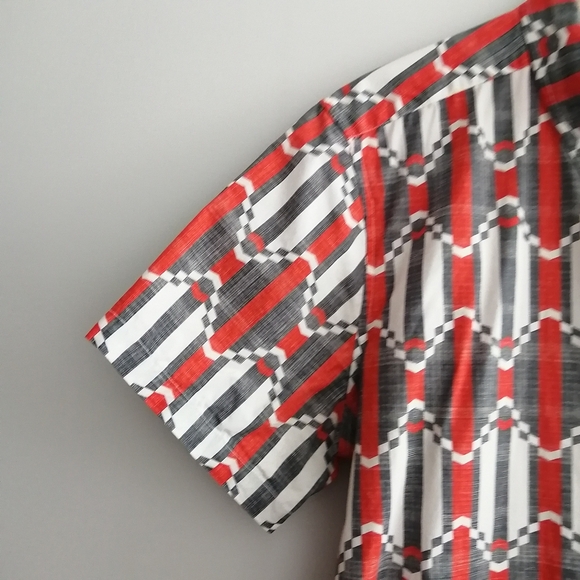 Wildfang Woman's Essential Short Sleeve Button Up Red Gray White Geometric XL - Picture 8 of 16